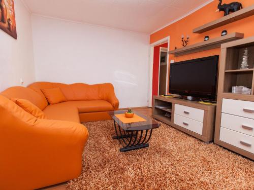 Nice holiday house with covered terrace and garden