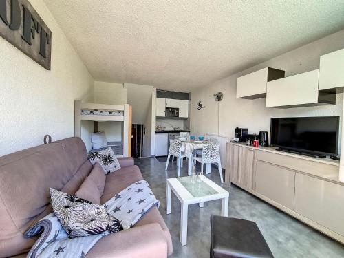 Studio rénové au pied des pistes avec balcon sud, vue ensoleillée, animaux acceptés - FR-1-344-1193