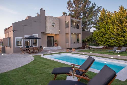 Villa Greenera ,By IdealStay Experience