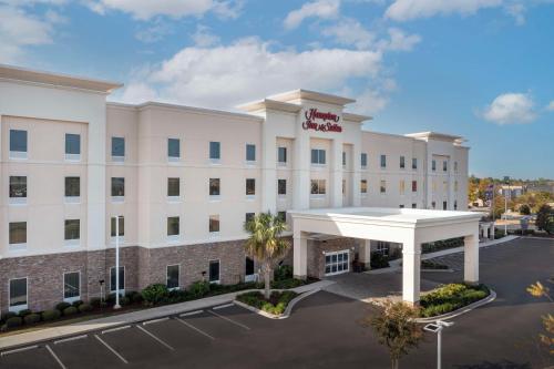 a rendering of the front of a hotel at Hampton Inn & Suites Orangeburg, SC in Orangeburg