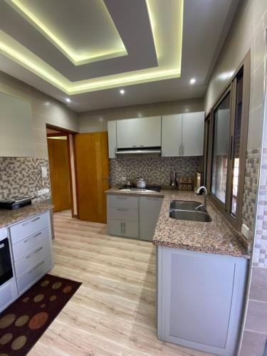 Η κουζίνα ή μικρή κουζίνα στο Villa famille Bilal Agafay