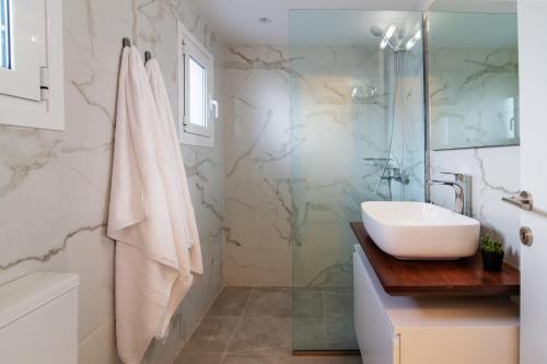 Stunning 2-Bedrooms Apartment in the heart of Athens