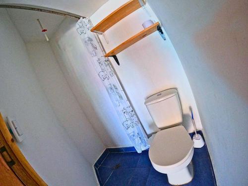 Vonios kambarys apgyvendinimo įstaigoje samadhi