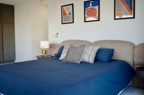 Exclusive Hillside Hideaway-Private Room photo 9