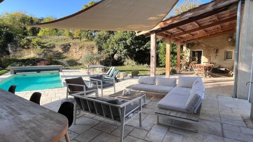 Bazén v ubytování Maison privée style provençal nebo v jeho okolí