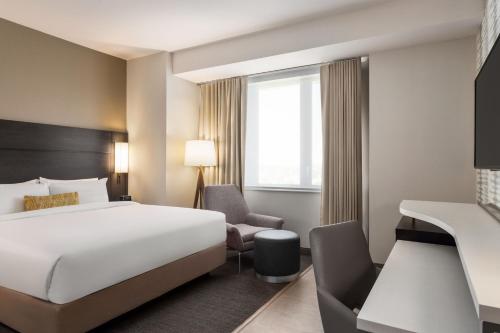 Residence Inn by Marriott New York JFK Airport Image