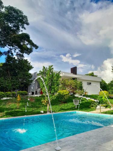 Πισίνα στο ή κοντά στο Casa El Limonar Garzón Hospedaje Campestre