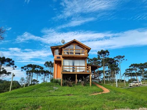 una casa in cima a una collina di Alto da Araucária - Serra Catarinense a Bom Retiro
