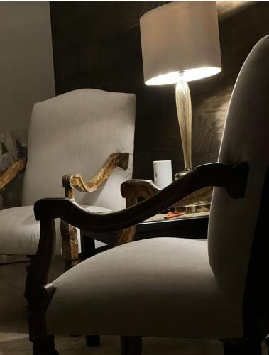 Χώρος καθιστικού στο The Place Penthouse