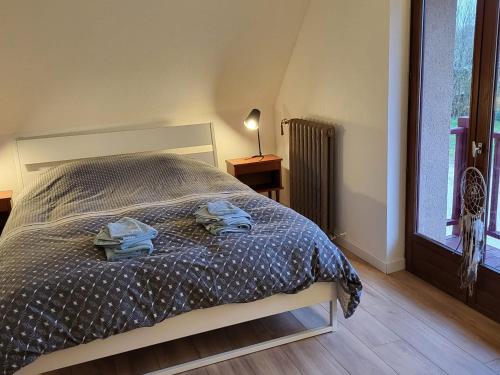Postel nebo postele na pokoji v ubytování Gîte Communauté de communes Brenne - Val de Creuse-Rosnay, 6 pièces, 10 personnes - FR-1-591-377