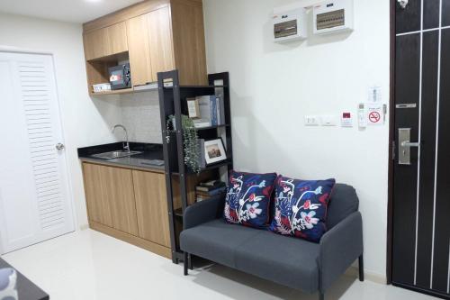 Η κουζίνα ή μικρή κουζίνα στο Christella Hotel Laemchabang