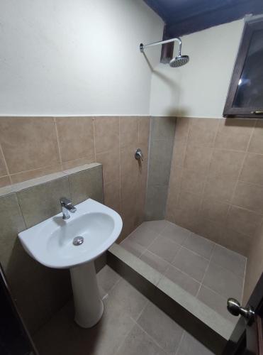 Un baño de Refugio de la Virgen