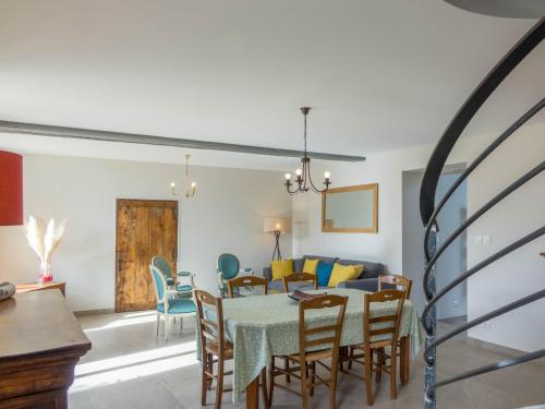 Gîte rénové avec piscine chauffée, jardin, parking et proche des châteaux de la Loire - FR-1-590-421