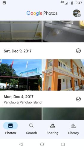 een screenshot van een website met een foto van een gebouw bij Gemini Hotel and Restaurant in Panglao
