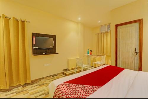 Μια τηλεόραση ή/και κέντρο ψυχαγωγίας στο Hotel Royal Regency Palace Vijay chowk Gorakhpur