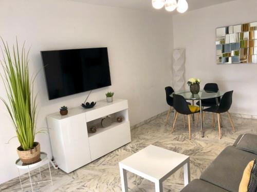 Residences Fleuries - behind Cannes Croisette Bvd