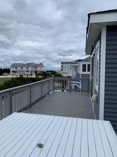 Gallery image of 5 Br, 3Rd From The Ocean in Loveladies
