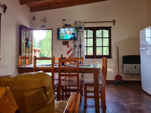 Cabañas Jacyにあるテレビまたはエンターテインメントセンター