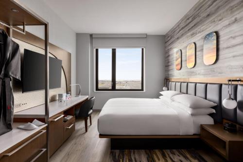 Marriott New York JFK Airport Image