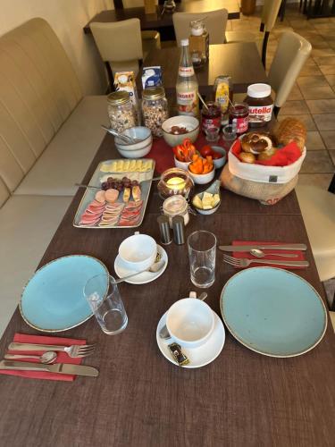 Afbeelding uit fotogalerij van Vinopresso GmbH - Café Römer in Prichsenstadt