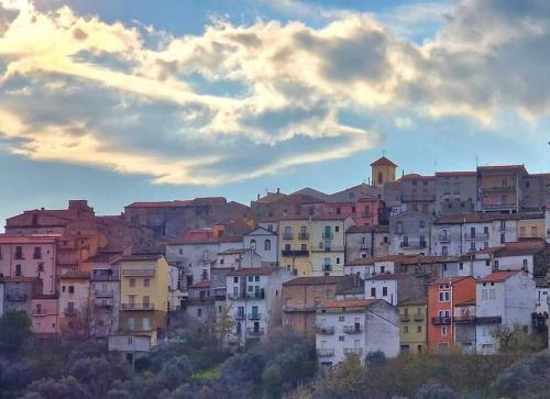 a group of houses on top of a hill at alloggio belvedere & relax in Macchia Valfortore