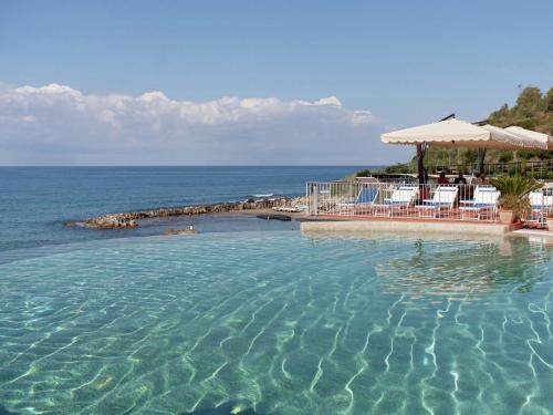 Caravan in Caprioli di Pisciotta with com pool