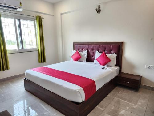 Gallery image of Hotel ksp kings inn in Bangalore