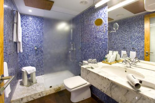 Koupelna v ubytování Hotel LIVVO La Quinta Roja