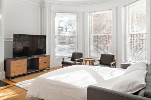 Charlesgate Suites Image