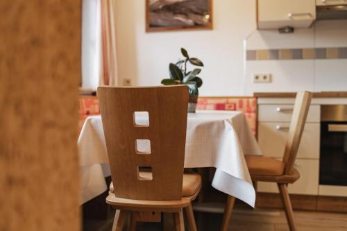 Una cocina o cocineta en Leithäusl