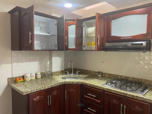 Dapur atau dapur kecil di Hermoso Apartamento en San Gil