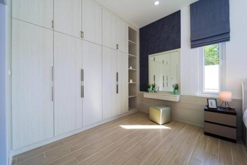 Φωτογραφία από το άλμπουμ του Private Modern 3 Bedroom Pool Villa! AV1 στο Χουά Χιν