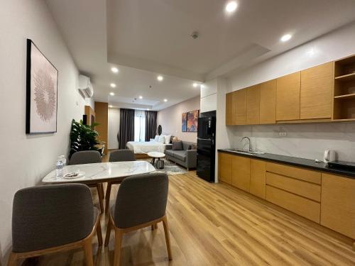 Nhà bếp/bếp nhỏ tại TMS Quy Nhơn Luxury Homestay
