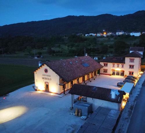 an overhead view of a building with a parking lot at Agriturismo Modolo 