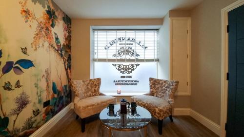 Χώρος καθιστικού στο Modern 2-Bed Townhouse - Free Private Parking