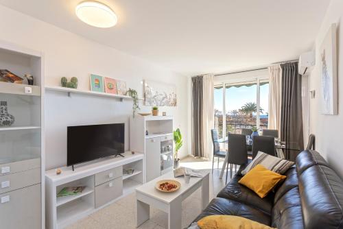 Apartamento con terraza vista mar by Rent Me