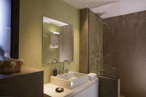 Kylpyhuone majoituspaikassa Villa Jada - Residence Golf Al Maaden