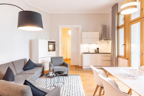 Köök või kööginurk majutusasutuses Designerwohnung in alter Villa für Familien, mit Terrasse und 2 Schlafzimmern