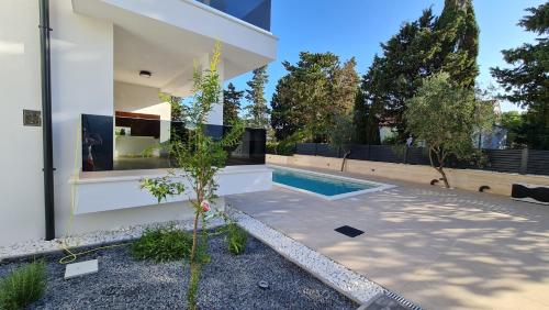 SurfingDream Luxury Apartment