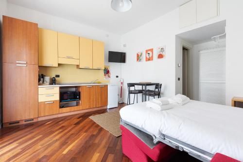 GuestHost - Comfy Studio only 900m from Affori FN Station!