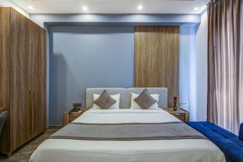 THE EMBASSY INN – Photos 3