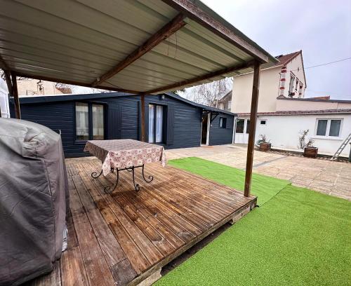 Maison de 3 chambres avec terrasse et wifi a Houilles