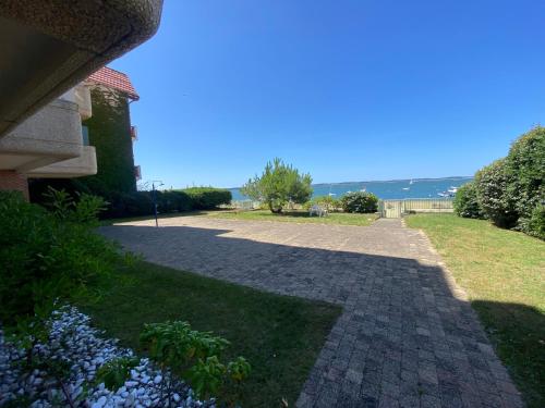 Studio à Arcachon avec vue mer, accès direct plage et parking sécurisé