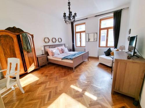 Apartment with Balcony