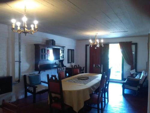 Amplio depto 1er piso a la calle zona centro! – Alojamiento en Villa Gesell Amplio depto 1er piso a la calle zona centro! – Alojamiento en Villa Gesell