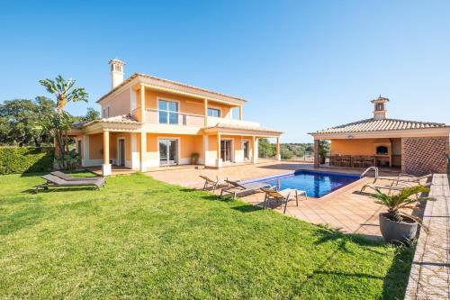 VILLA Simao
