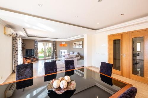 VILLA Simao