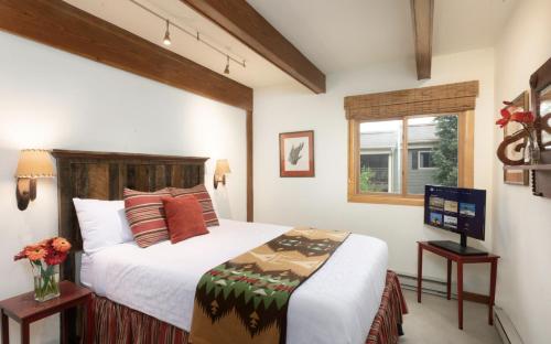 Timberline Condominiums 2 Bedroom Premier Unit C1D photo 2