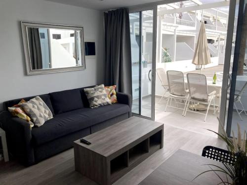 Puerto Del Carmen AirConditioned 2bed poolside apt