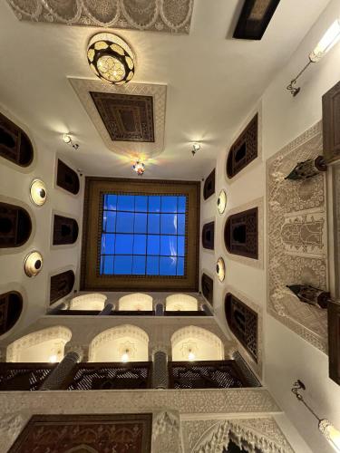Bilik mandi di Riad Mazar